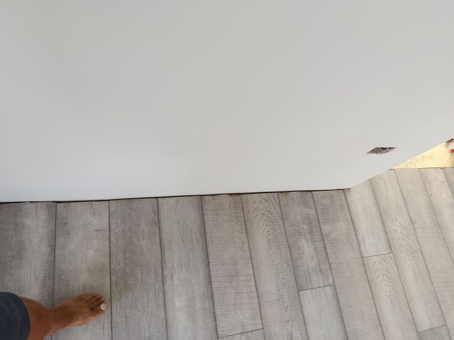 Execut lucrari instalații electrice  chiar si smart ,sanitare,