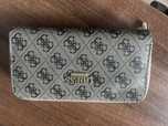 Portofel guess (nu este original)