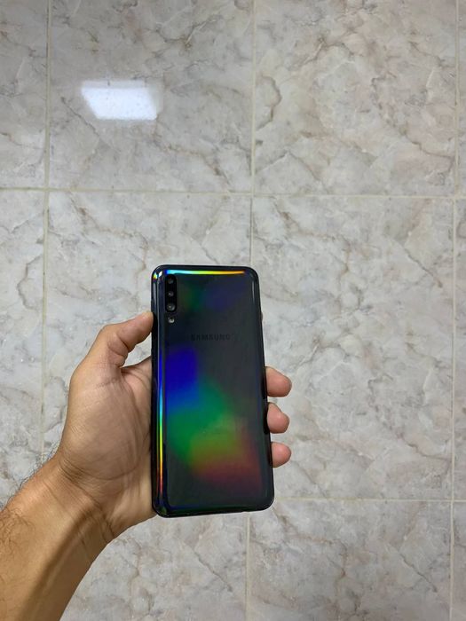 Samsung A50 sotiladi