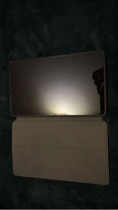 Samsung tab9 cumparata in 21 mai cu cutie