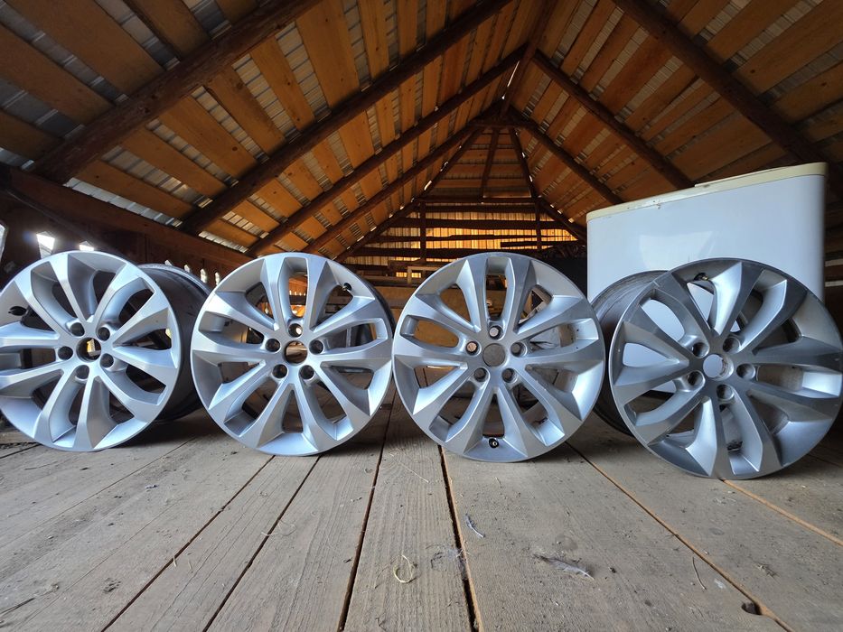 Jante Ford Kuga Mk1 R17