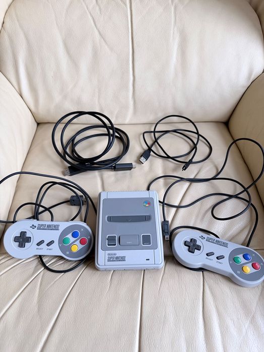 Super Nintendo Entertainment System (SNES) Mini