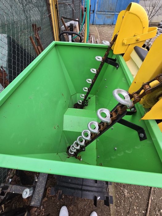 Vând: Mașină de plantat cartofi și Mașină de recoltat cartofi