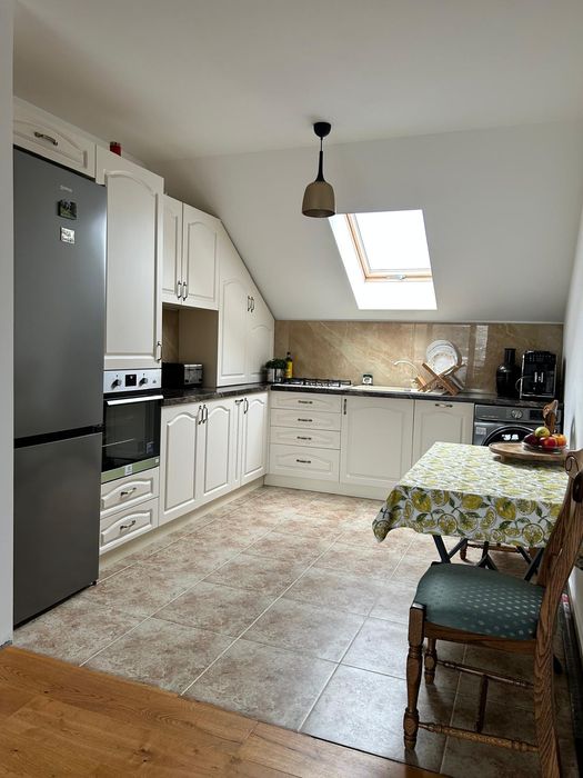 Apartament 4 camere mansarda