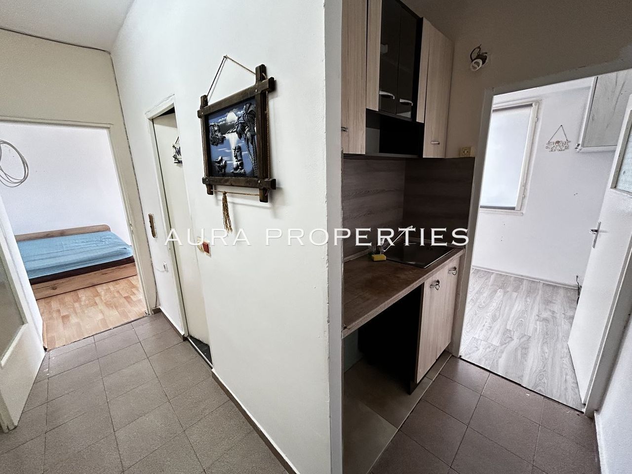 Продава се Едностаен апартамент в Разград, Орел - 40 кв.м за 1135 €/кв.м - Снимка #2