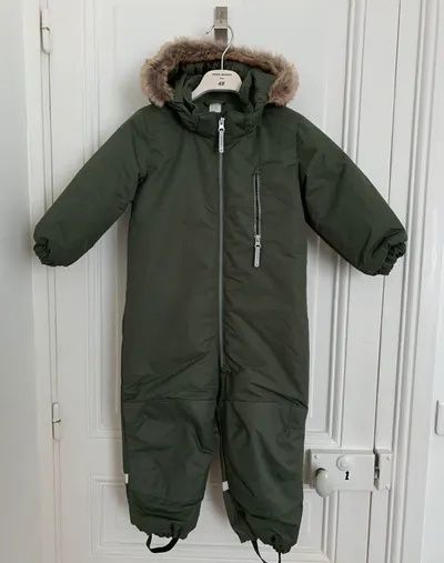 Страхотен ватиран и водоотблъскващ ски космонавт / ескимос на H&M