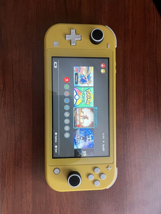 Nintendo switch lite 128GB sd card
