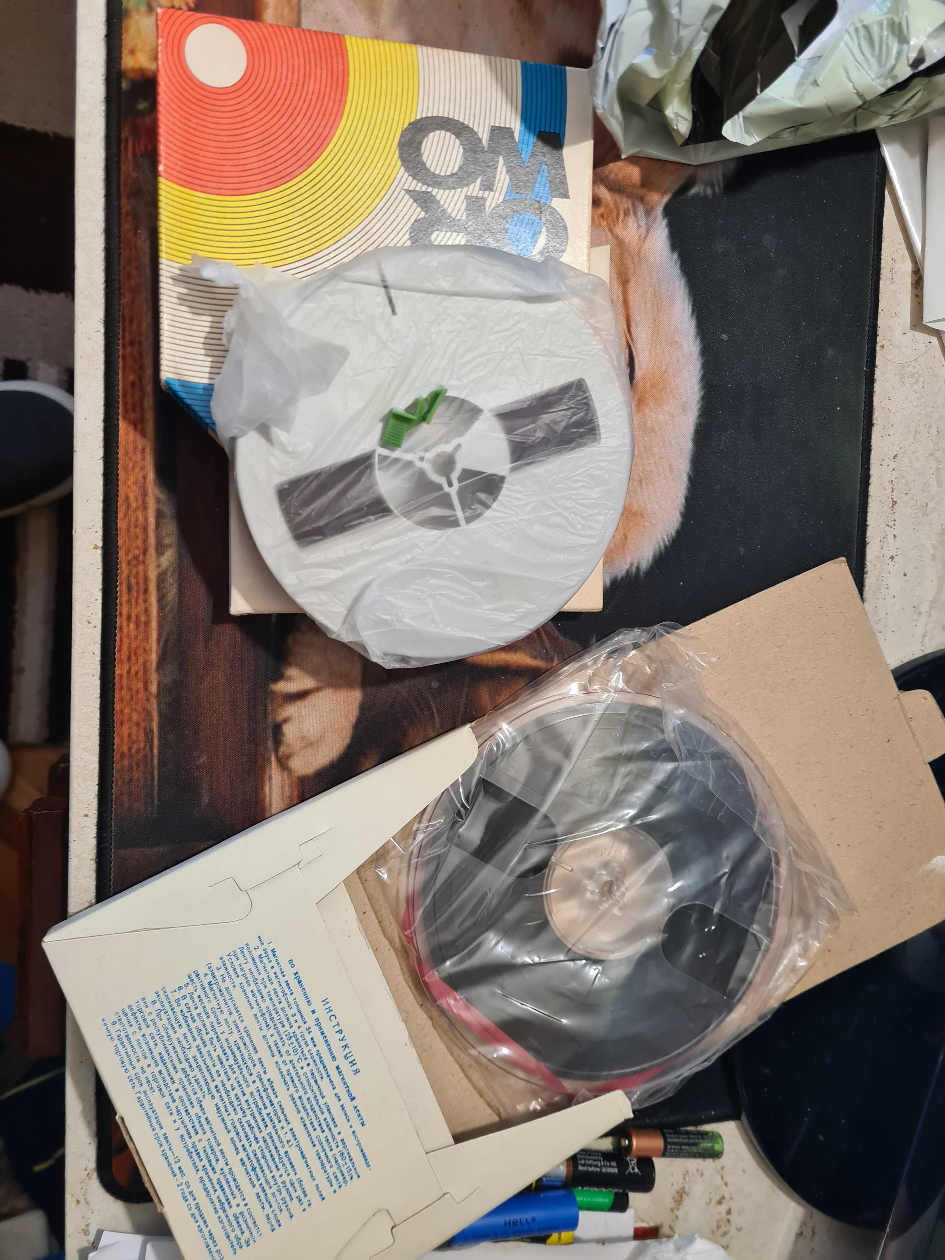 Vind arhiva cu benzi f.b stare,.12 benzi noi, iar 10 cu o inregistrare