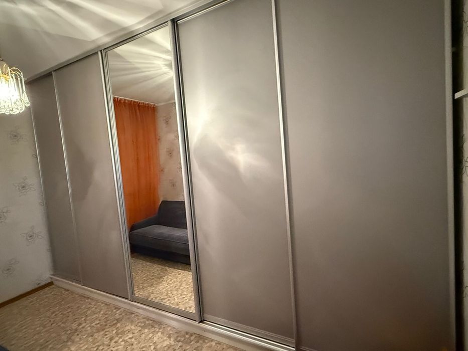 Продается шкаф купе в хорошем состоянии