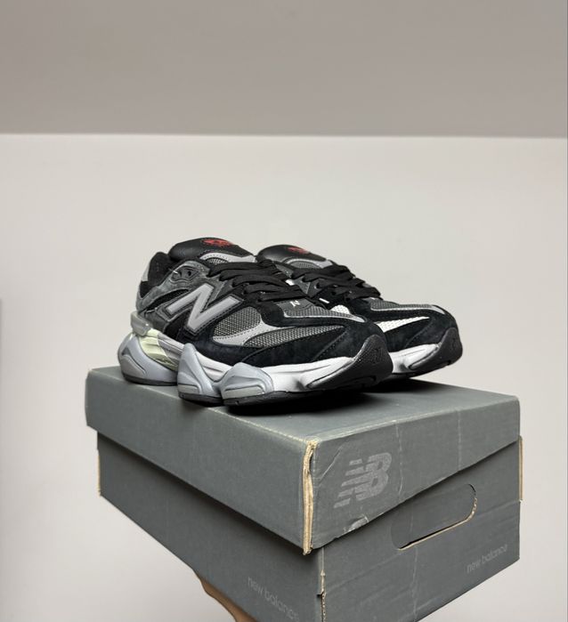 New Balance 9060 Black Grey