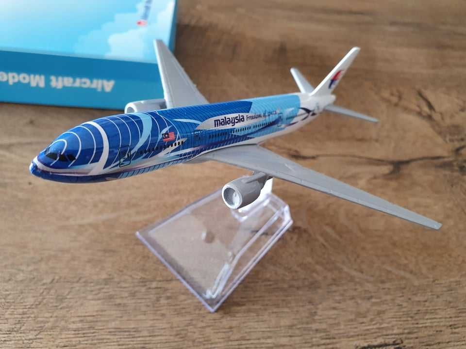 Macheta metalica de avion Malaysia Airlines | Decoratie