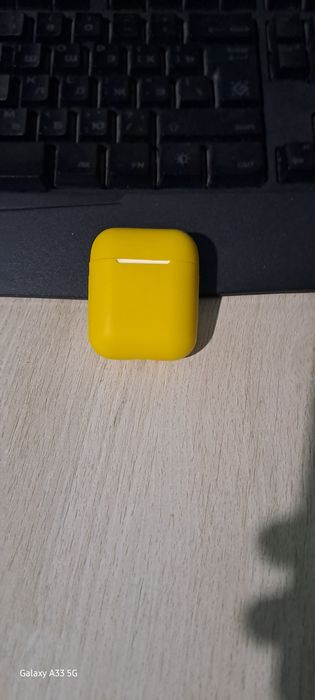 Продам Air pods.