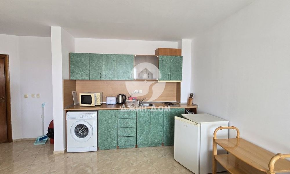 Продава се Двустаен апартамент в Свети Влас - 55 кв.м за 1910 €/кв.м - Снимка #1