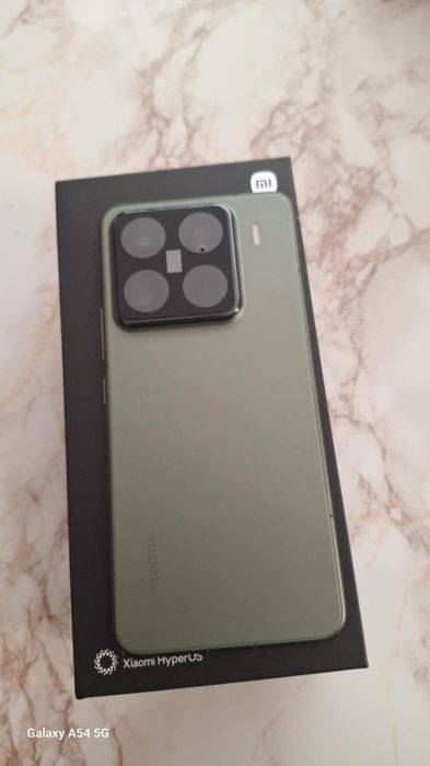 Продавам Xiaomi 15 pro 512g 16 ram