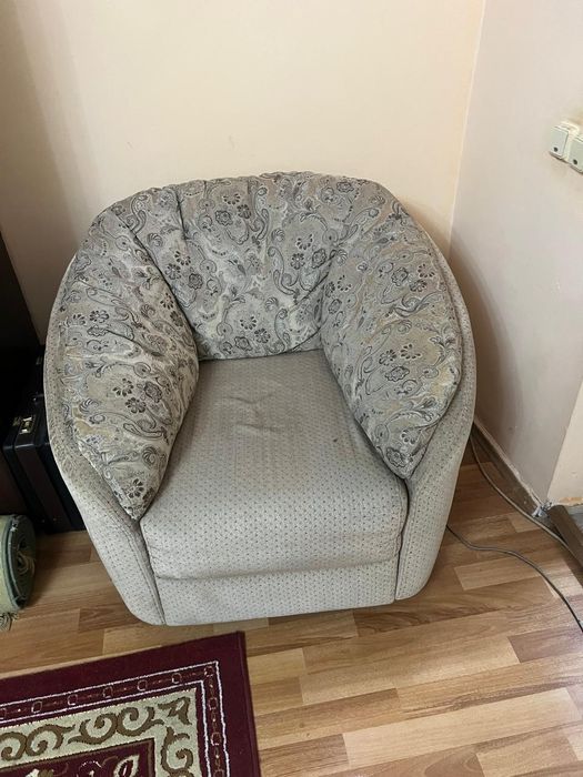 Диван раскладной и два кресло