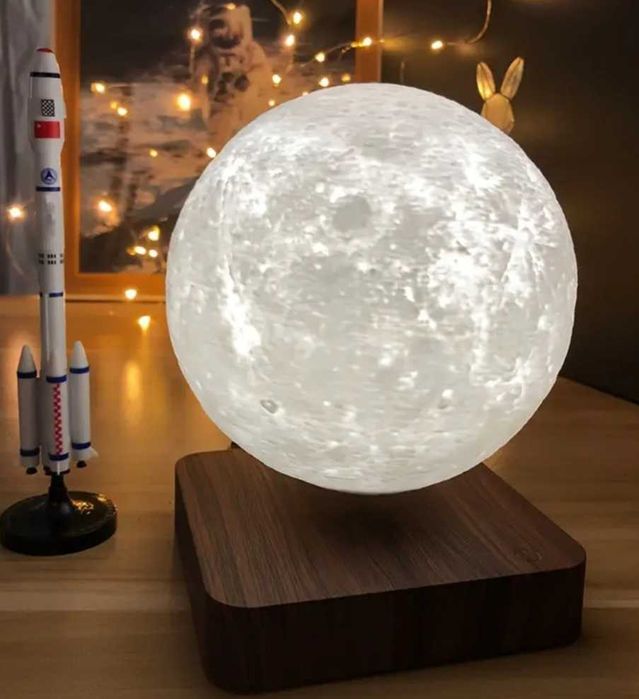 Lampă lunară cu suspensie magnetică