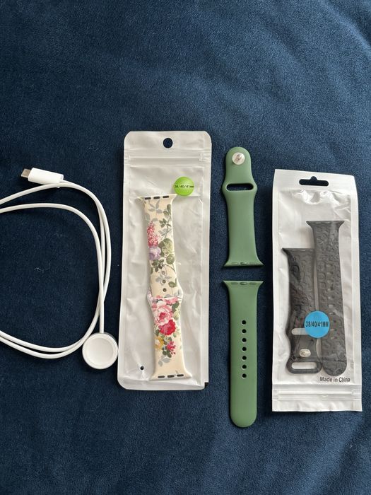 Оригинално зарядно за apple часовник и три каишки 41mm