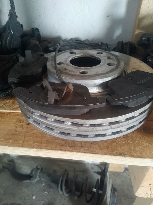 Discuri plăcuțe față Audi A4 B8 noi