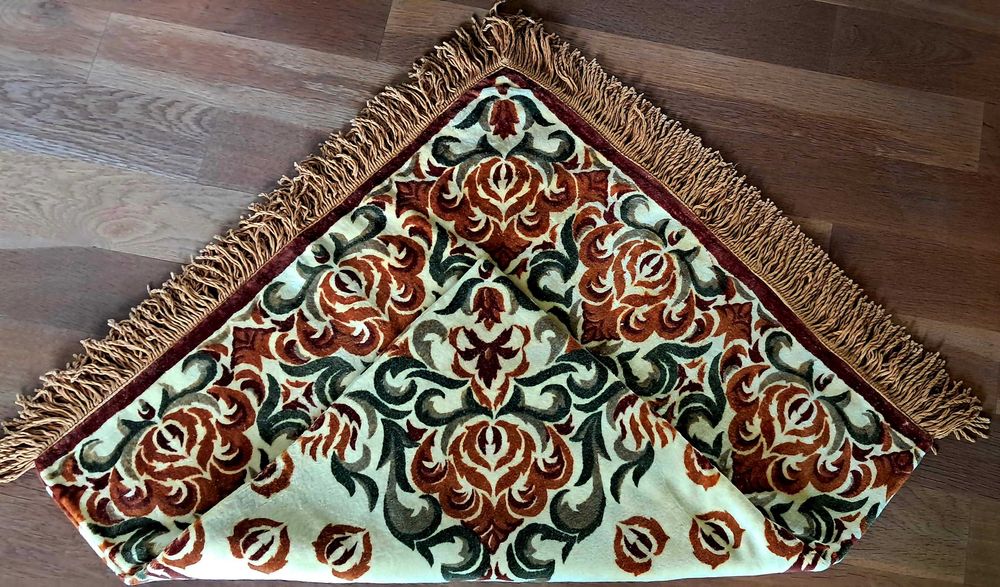 Покривка от плюш квадратна