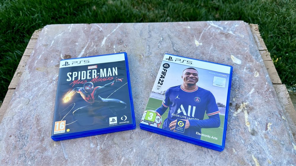 Spider-Man Miles Morales & FIFA22