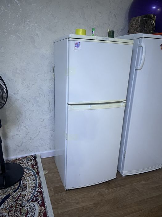 Холодильник бирюса работает но громким звуком