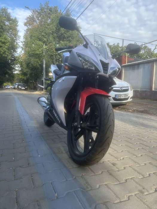 Yamaha yzf r125 2010