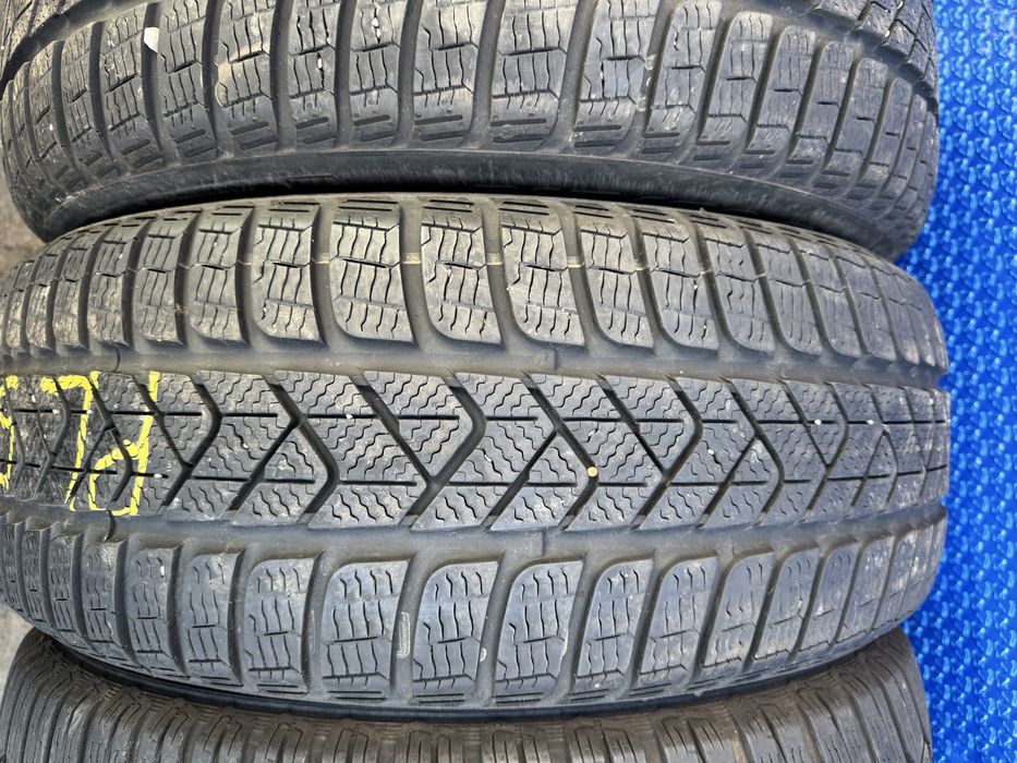 Anvelope iarna 215/60/16, Semperit / Pirelli