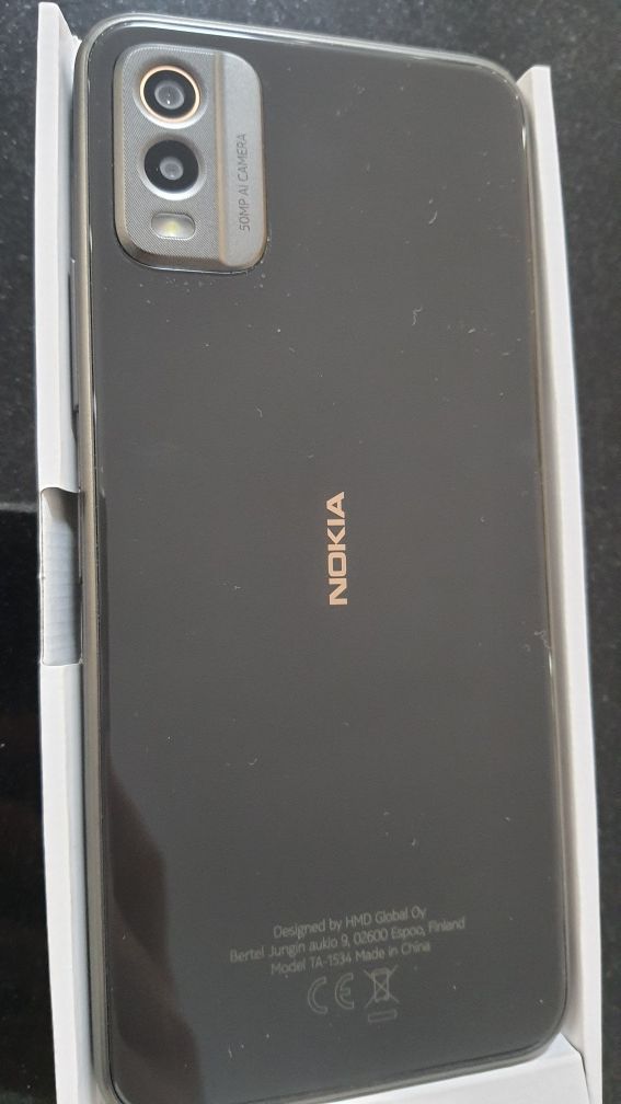 Смартфон Nokia C32