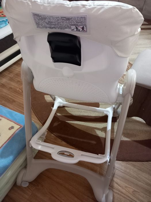 Scaun de masa pentru copii