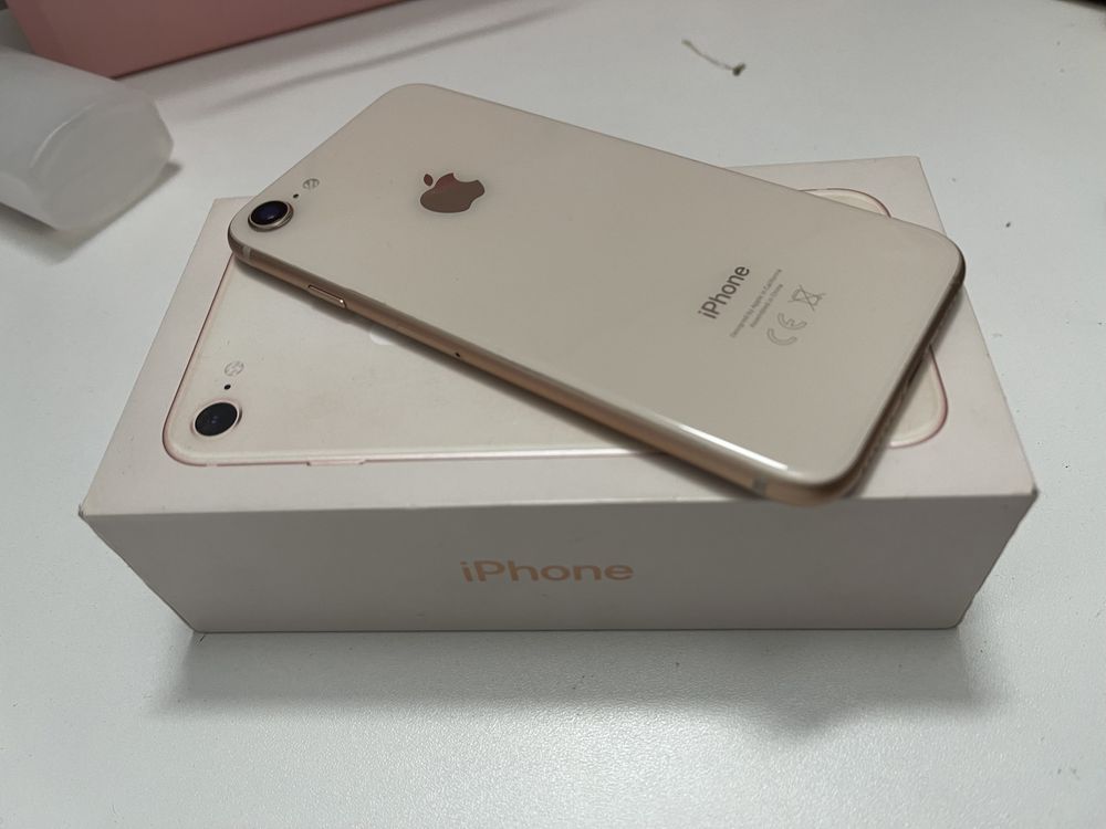 Продам Iphone 8, 64 gb, цвет золотистый