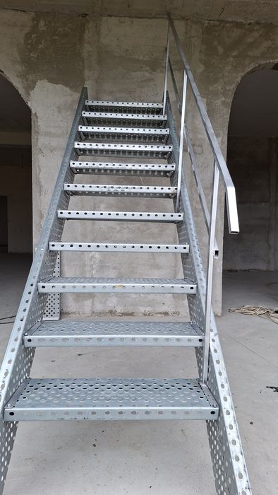 scarii metalice zincate exterioare și pentru incendii , platforme, pod