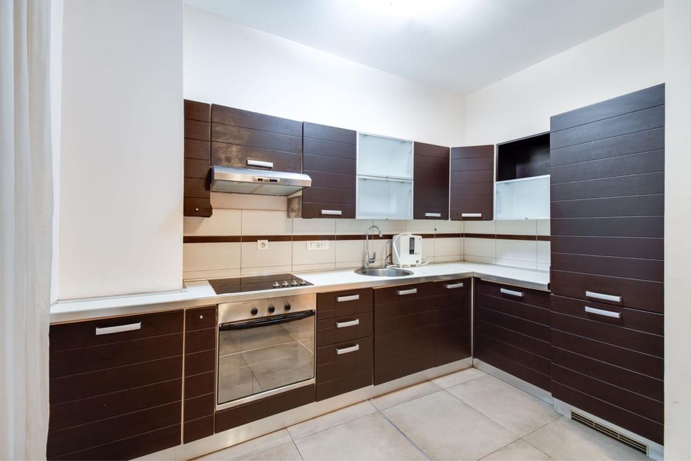 Apartament cu gradina si piscina interioara, Pipera Erou Iancu Nicolae