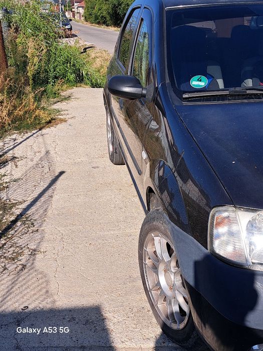 Vând Dacia Logan 1.4