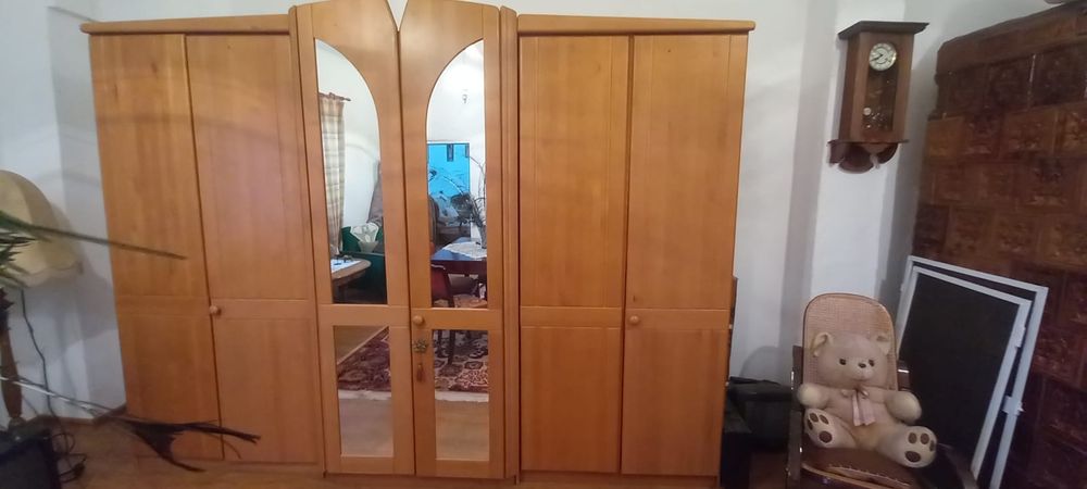 Vând obiecte mobilier