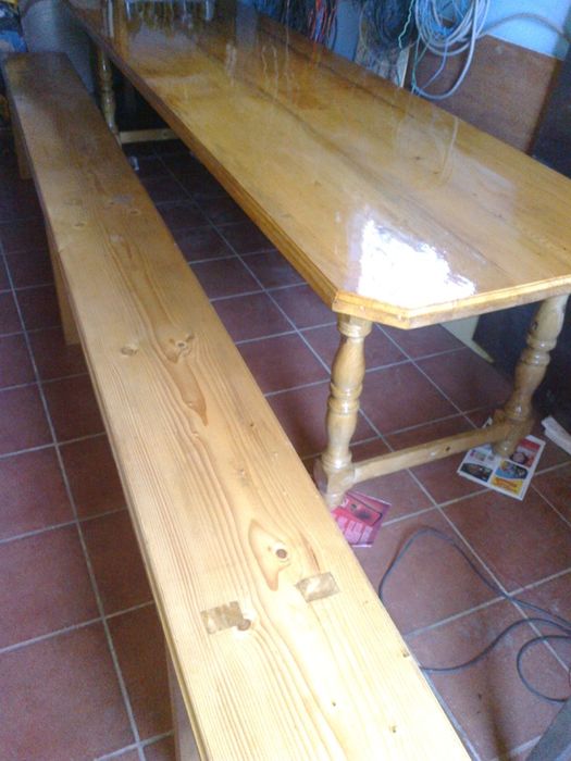 Masa din lemn masiv-3,20 m și bancă din lemn-4m. Noi, nefolosite