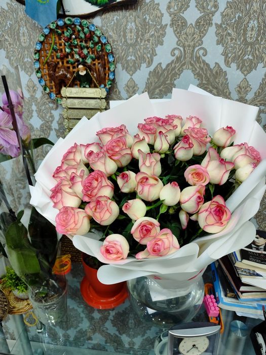 Красивые 40штук розы