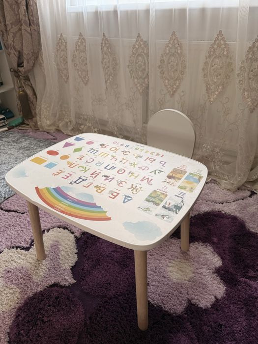 Детский стол со стульчиком