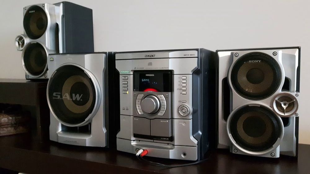Subwooferli 2.1 sony orginal muzikalniy sentr sotiladi