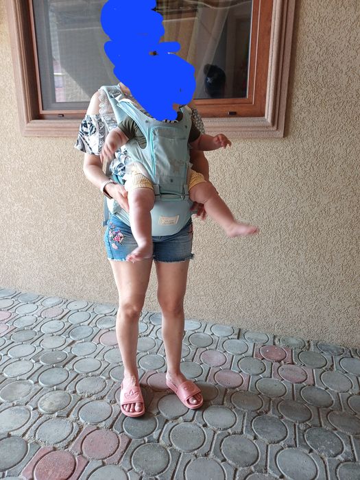 Vând marsupiu bebe ergonomic cu scaunel!
