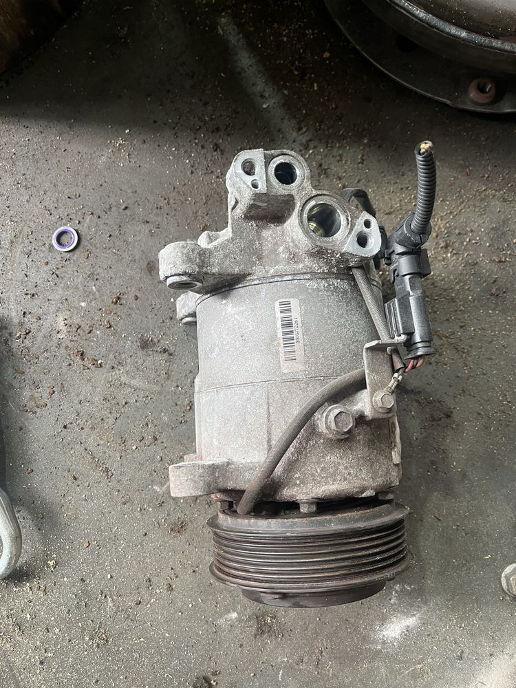 Компресор климарик бмв ф46 218д 150 ( kompresor klimatik bmw f46 218d