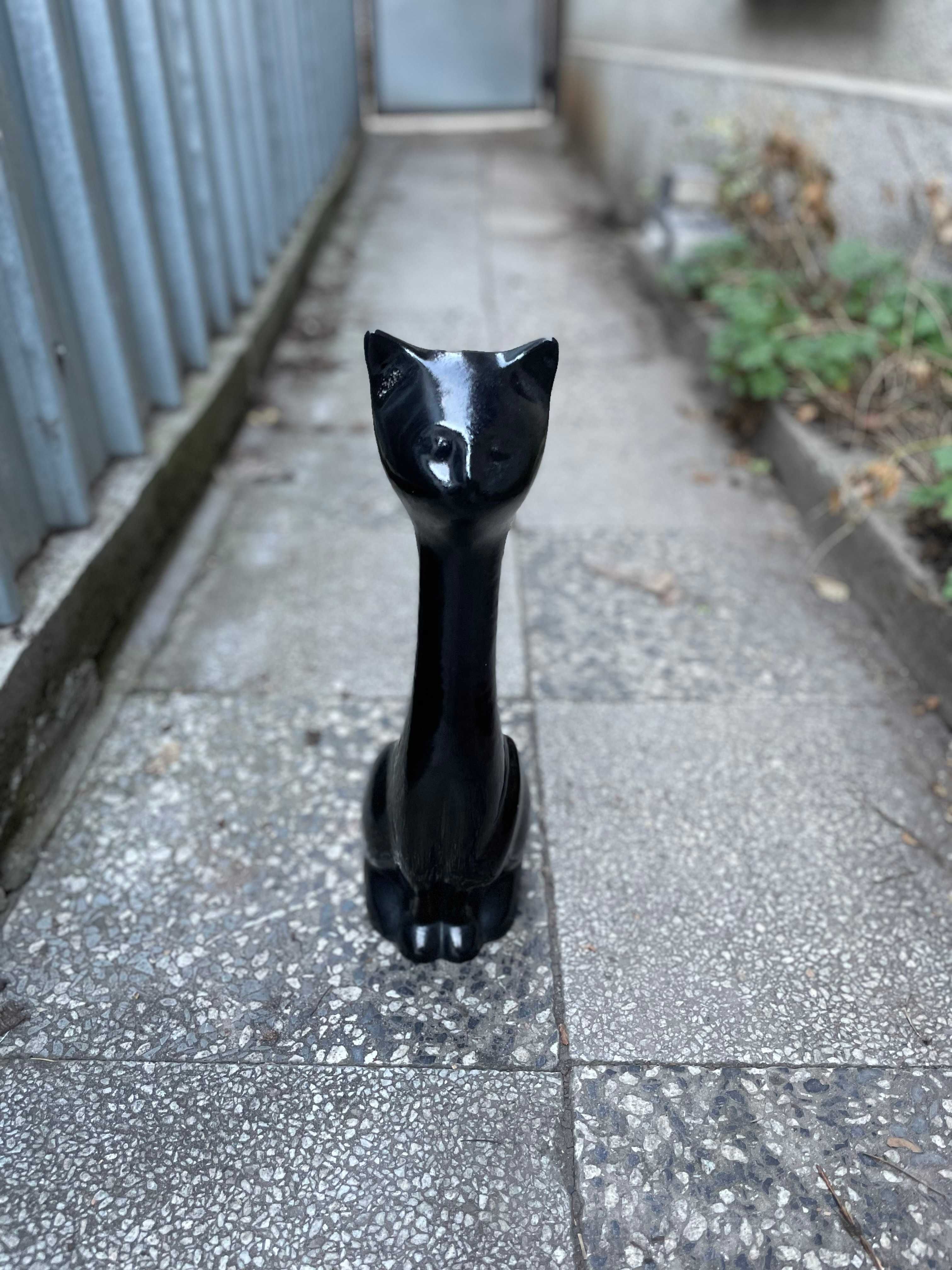 Керамична фигура -Черна котка