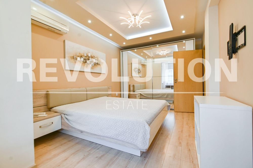 Тристаен апартамент в ж.к. Хиподрума.