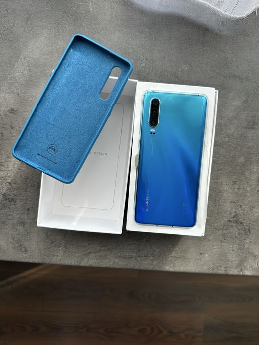 Vand telefon Huawei P30