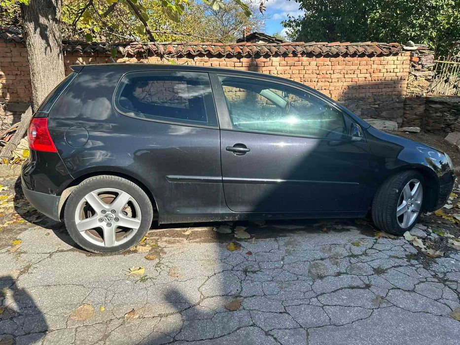 Volkswagen Golf V 1.6 FSI