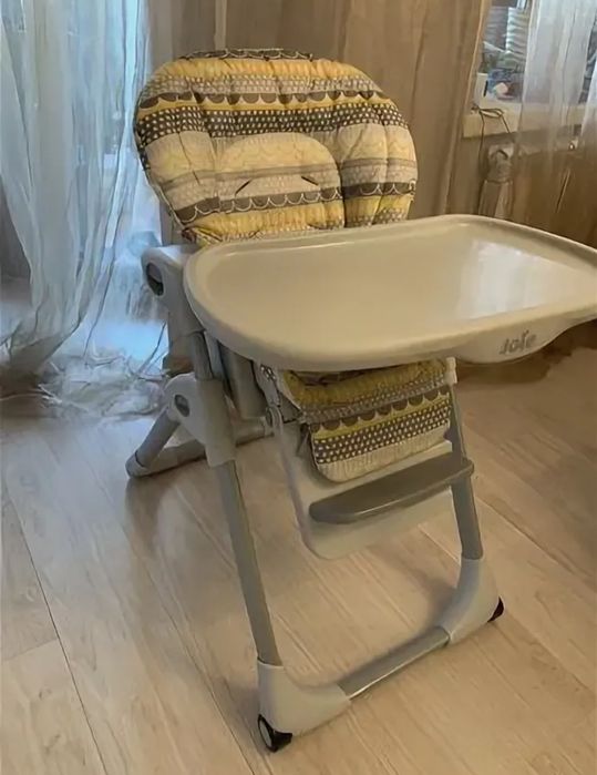 Стульчик для кормления Joie