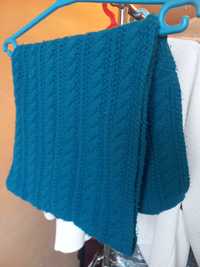Вязанный шарф от компании Фаберлик синего цвета