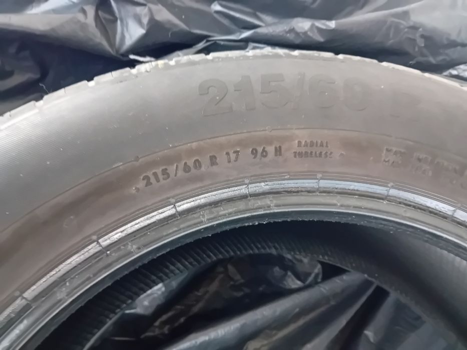 ₩ vând 4 cauciuri de vara continental 215/60/R17