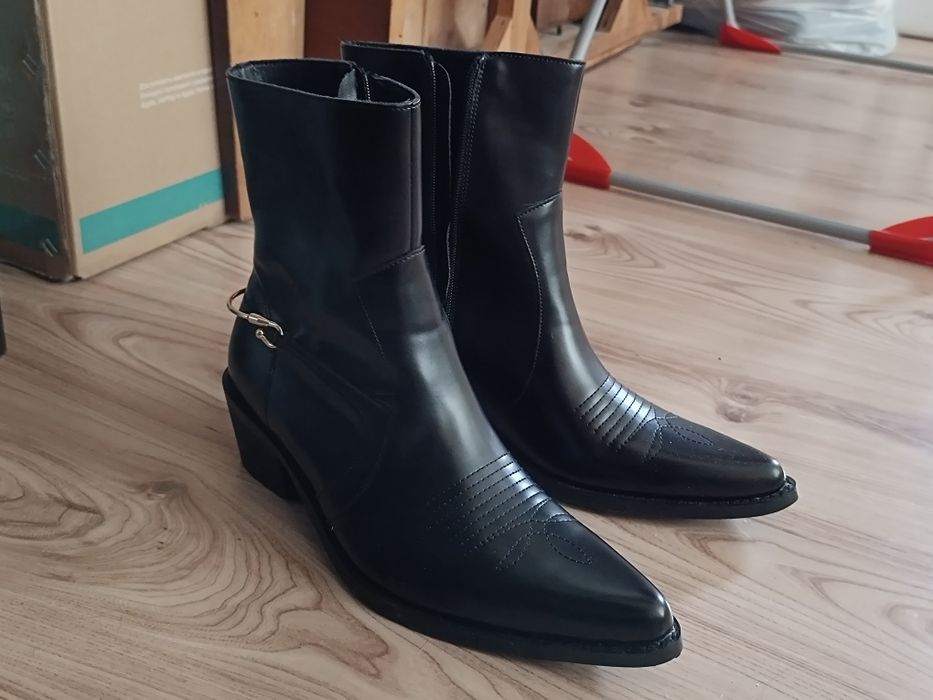 Сапоги весенние женские