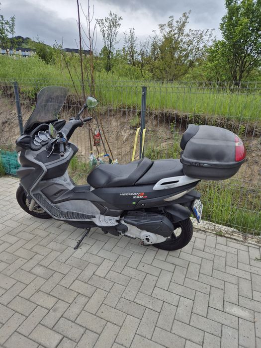 Scuter Malaguti Madison 3 250 ie