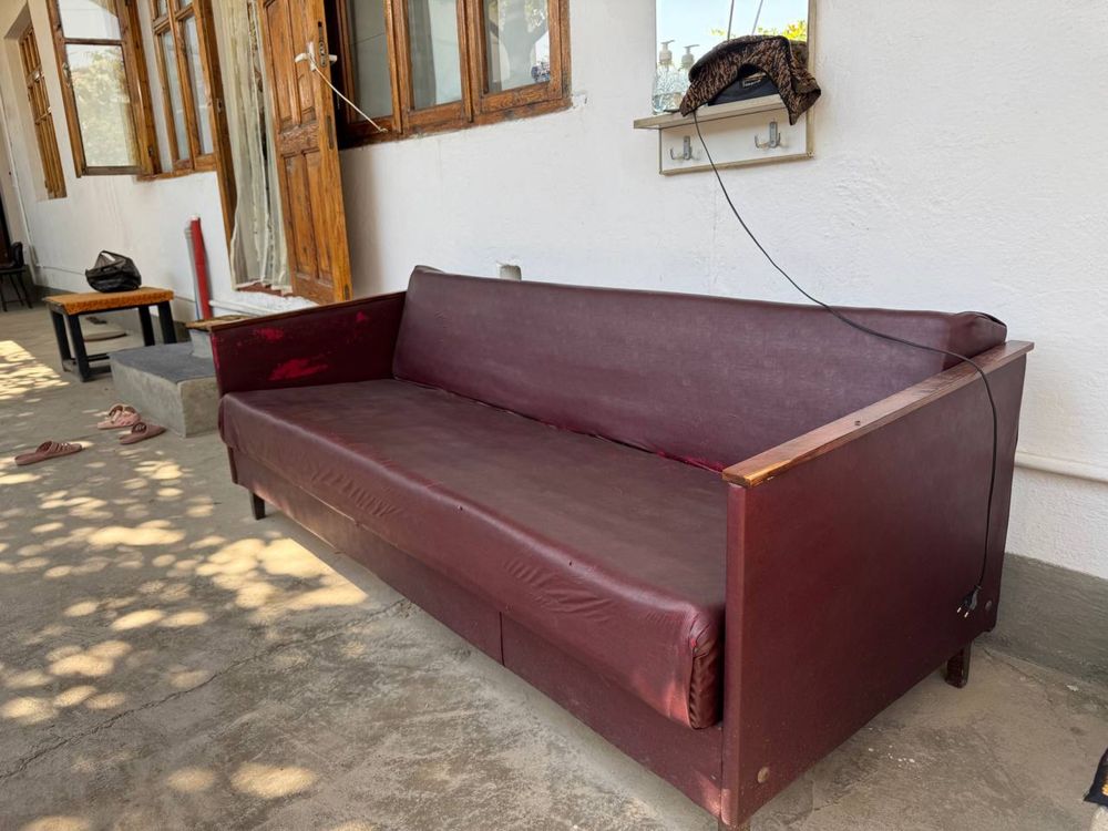 Divan sotiladi!!!